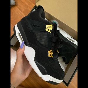 Air Jordan 4 Retro BG